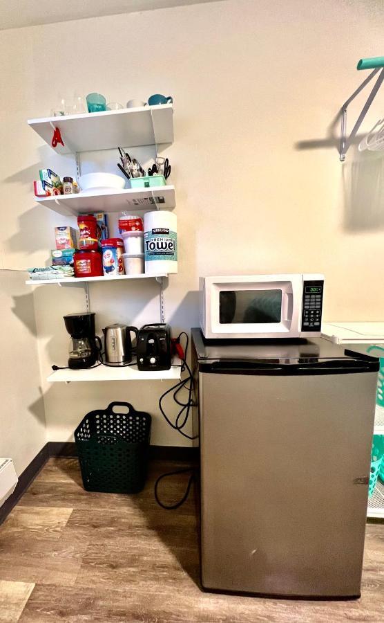 Private Room With Shared Bathroom On The 1St Floor 10 Minutes Walk To University Of Washington Сиатъл Екстериор снимка