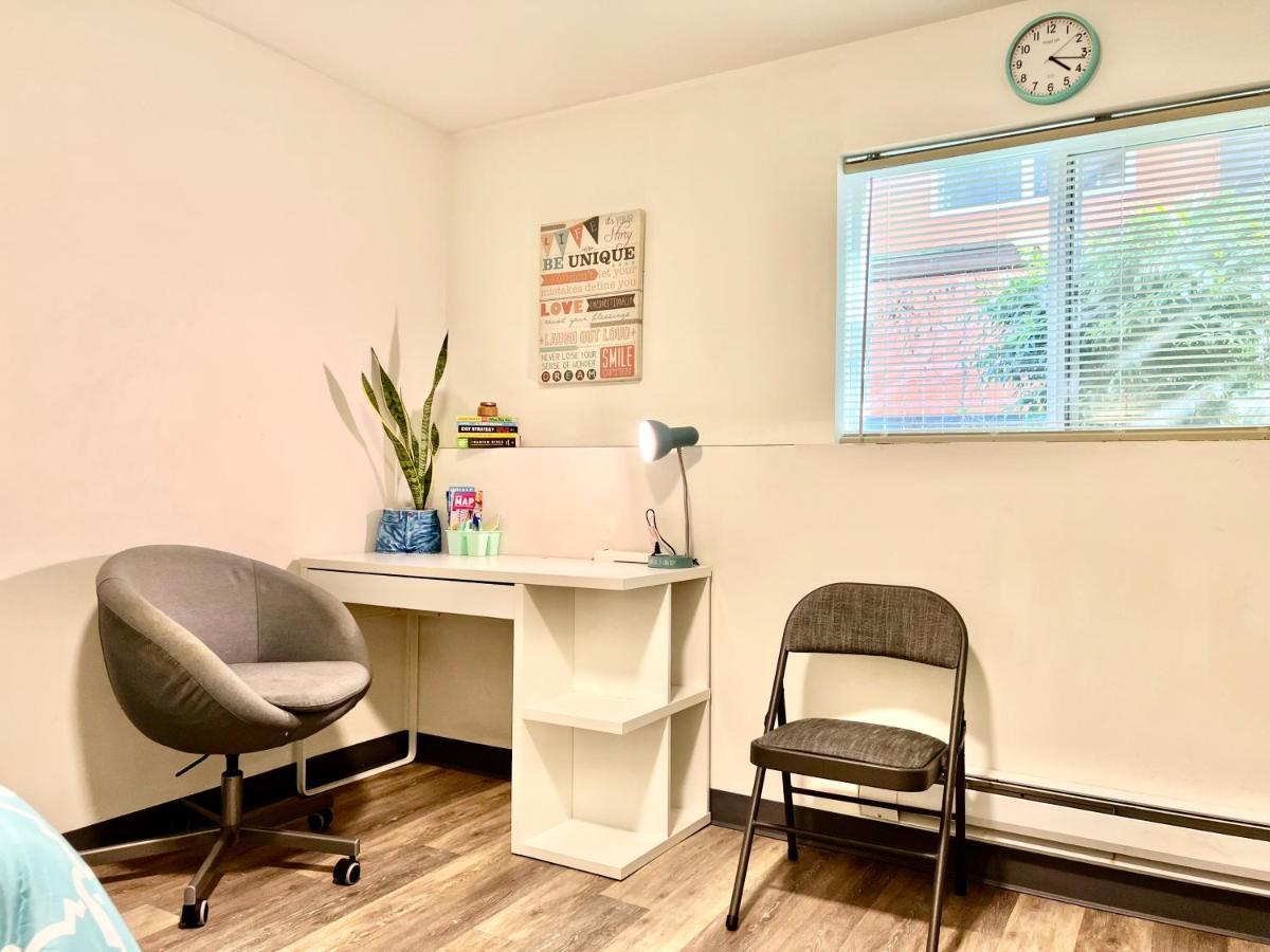 Private Room With Shared Bathroom On The 1St Floor 10 Minutes Walk To University Of Washington Сиатъл Екстериор снимка