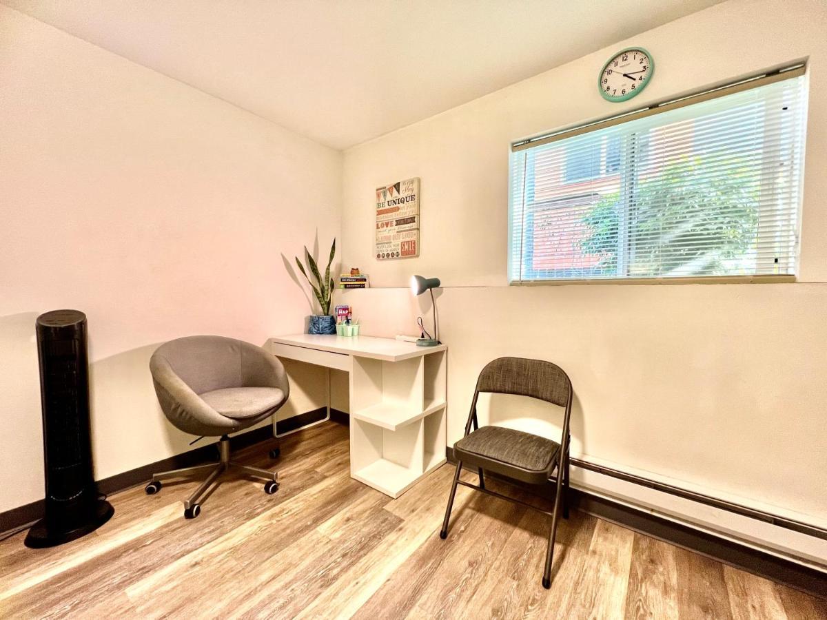 Private Room With Shared Bathroom On The 1St Floor 10 Minutes Walk To University Of Washington Сиатъл Екстериор снимка
